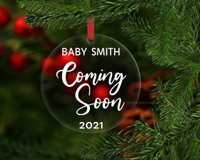 17 Christmas Pregnancy Announcements